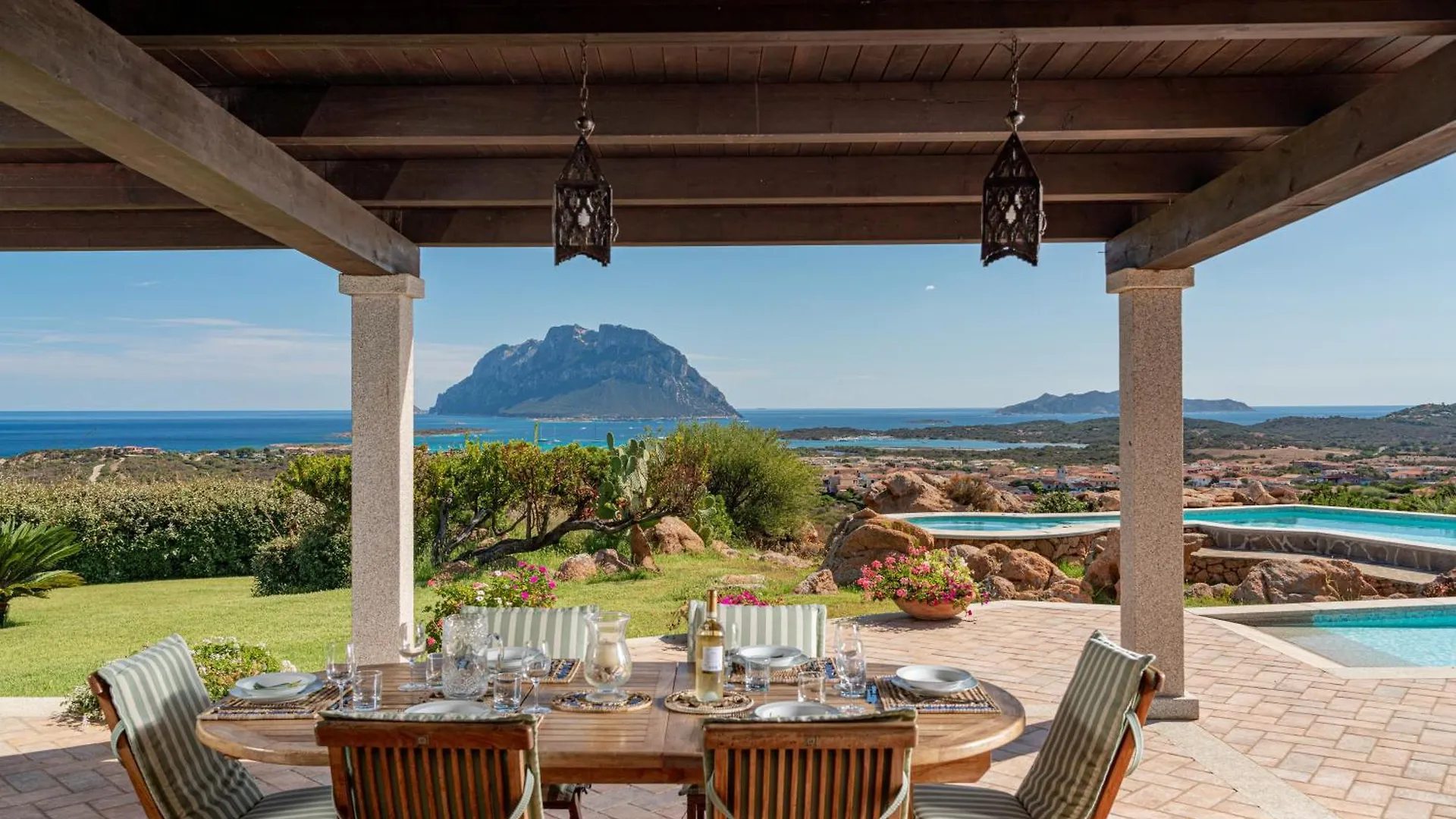 Villa Sogno Indaco Porto San Paolo  Italy